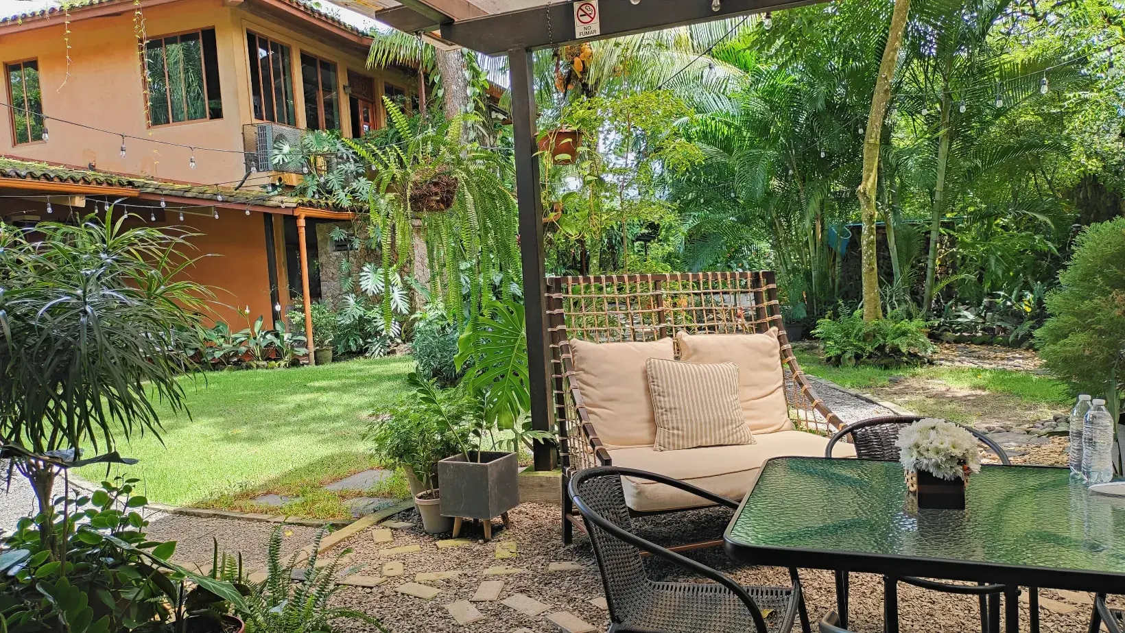 jardin de maison avec salon de jardin jardin de maison avec salon de jardin